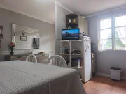 Casa con finca y bodegas en Monfero
