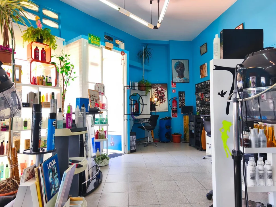 Peluquería totalmente equipada en Santa Marina, Ferrol – foto 2