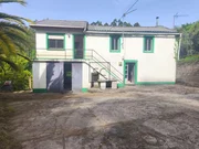 Casa con garaje y finca en San Román, Cedeira