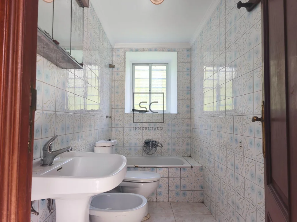 Casa con garaje y finca en San Román, Cedeira
