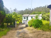 Casa con garaje y finca en San Román, Cedeira