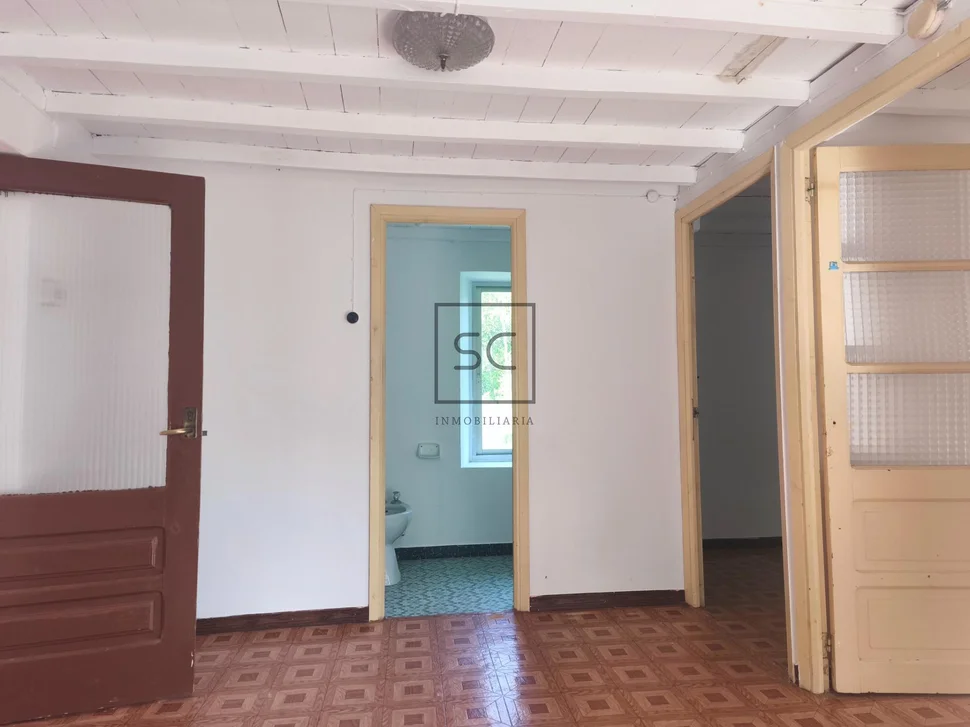 Casa con garaje y finca en San Román, Cedeira