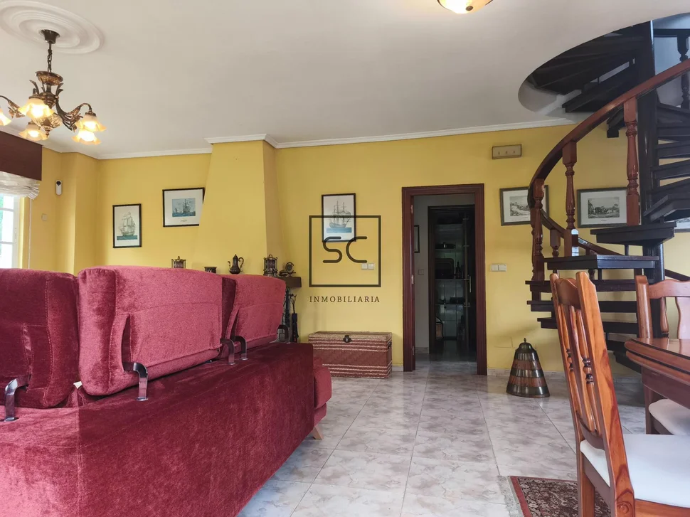 Casa con garaje y finca en Lago, Valdoviño