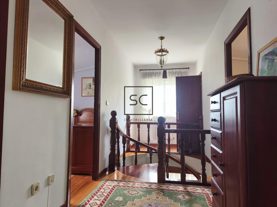 Casa con garaje y finca en Lago, Valdoviño