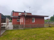Casa con garaje y finca en Lago, Valdoviño