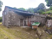 Casa de piedra para restaurar en O Val, Narón.