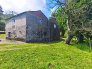 Casa de piedra para restaurar en O Val, Narón.