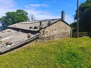 Casa de piedra para restaurar en O Val, Narón.