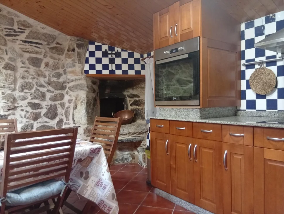 Casa de piedra en Lavandeira, Cabanas.
