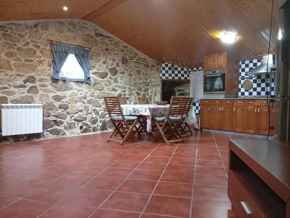 Casa de piedra en Lavandeira, Cabanas.
