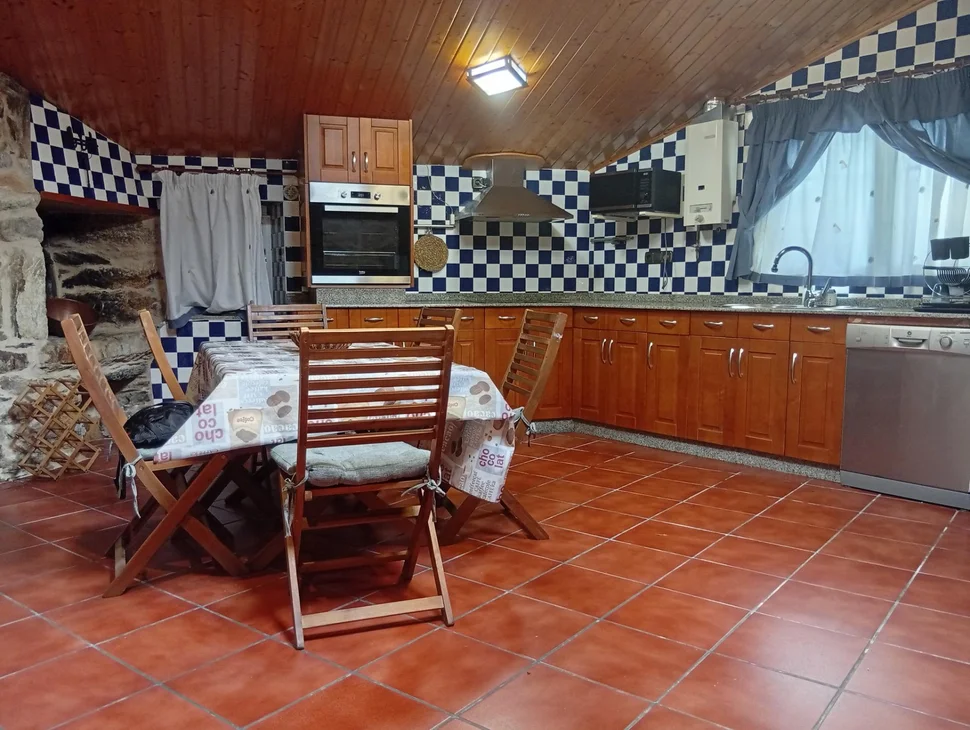 Casa de piedra en Lavandeira, Cabanas.