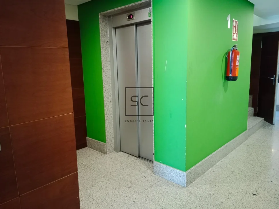 Piso con garaje y trastero en Santa Cecilia, Ferrol.