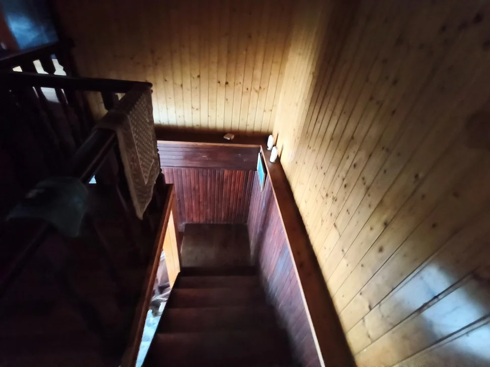 Casa y negocio en Mera de Arriba, Ortigueira.