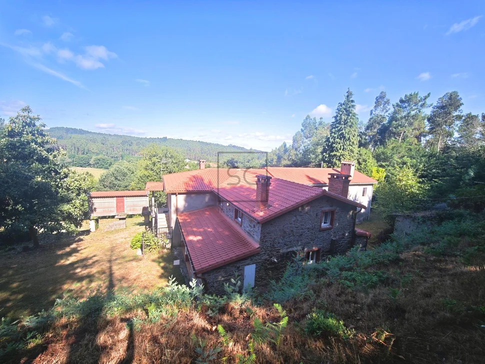 Conjunto Rural de 3 viviendas en Cullergondo, Abegondo
