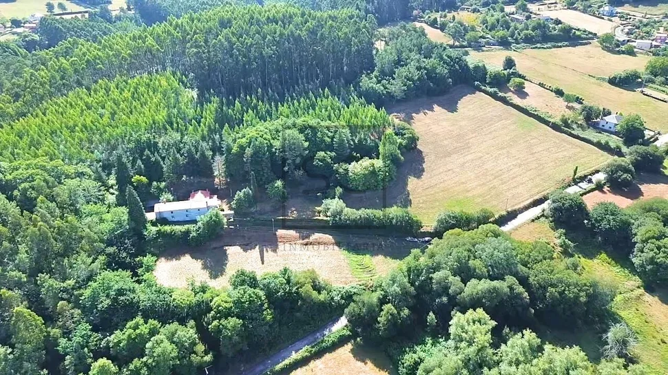 Conjunto Rural de 3 viviendas en Cullergondo, Abegondo