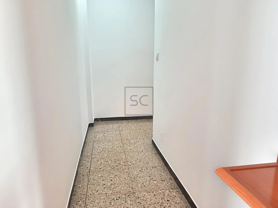Piso con ascensor y buhardilla en Ferrol.