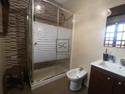 Chalet con finca y garaje en Narón.