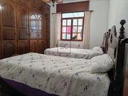 Chalet con finca y garaje en Narón.