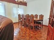 Chalet con finca y garaje en Narón.