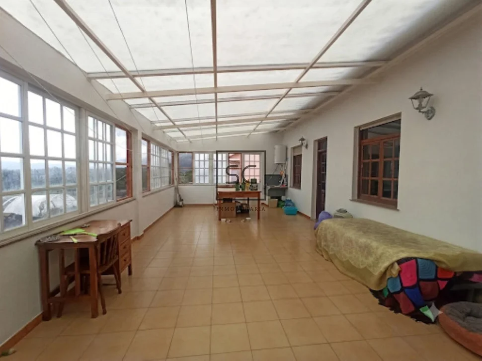 Chalet con finca y garaje en Narón.