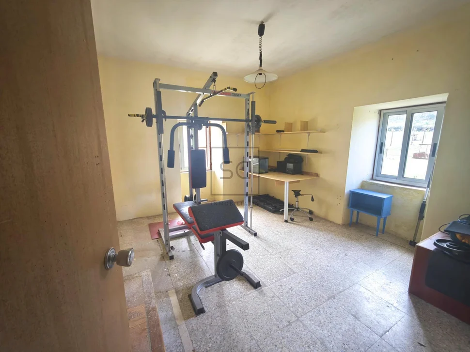 Casa para rehabilitar con finca en Valdoviño