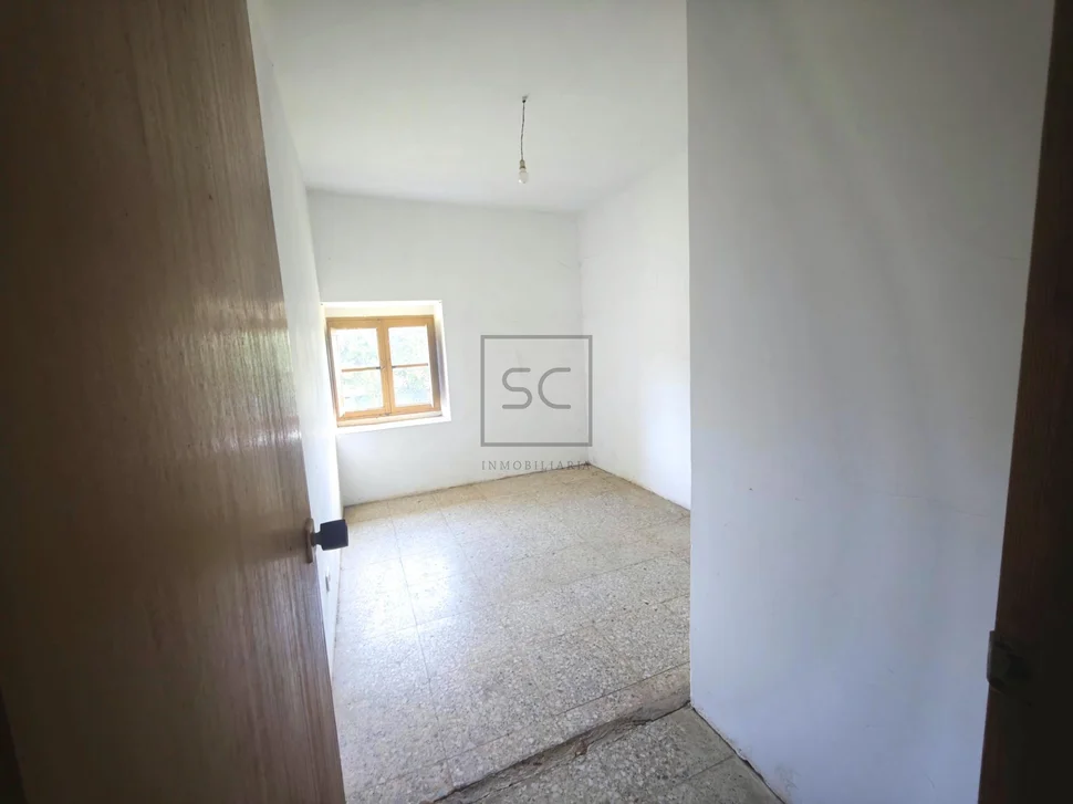 Casa para rehabilitar con finca en Valdoviño