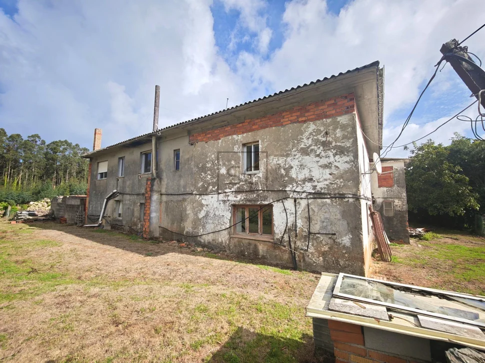 Casa para rehabilitar con finca en Valdoviño