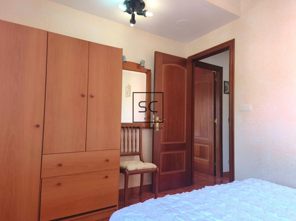 Casa con dos viviendas independientes en Leiro, Miño
