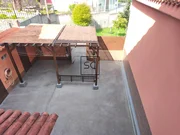 Casa con dos viviendas independientes en Leiro, Miño