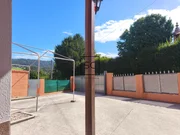 Casa con dos viviendas independientes en Leiro, Miño