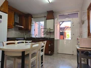 Casa con dos viviendas independientes en Leiro, Miño