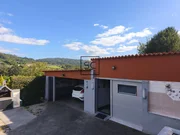 Casa con dos viviendas independientes en Leiro, Miño