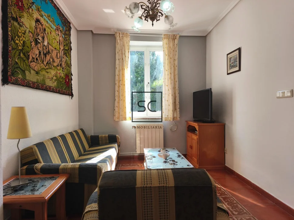 Casa con dos viviendas independientes en Leiro, Miño