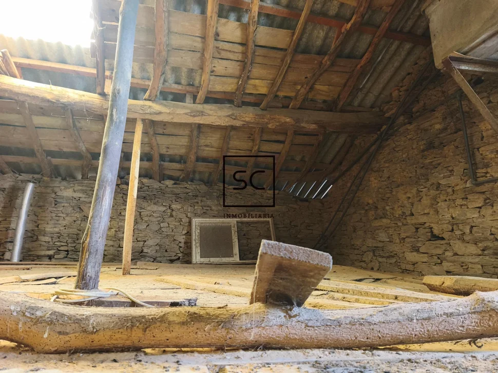 Casa de piedra para rehabilitar en O Feal, Narón.