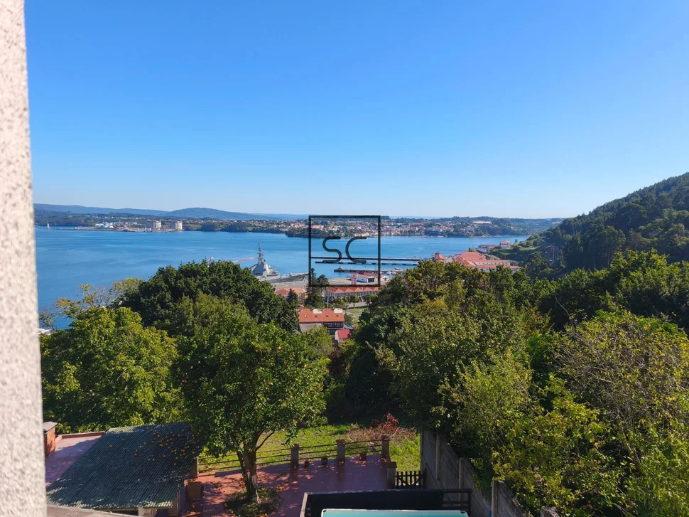 Apartamento con patio y vistas al mar en la Graña, Ferrol.