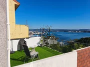 Apartamento con patio y vistas al mar en la Graña, Ferrol.