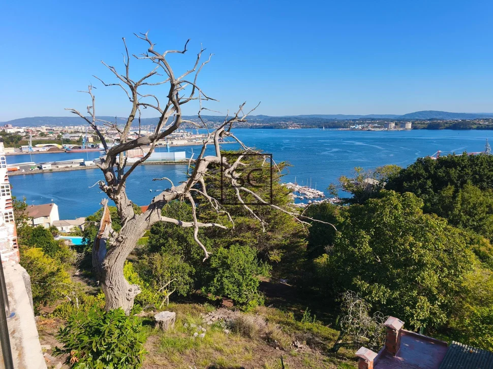 Apartamento con patio y vistas al mar en la Graña, Ferrol.