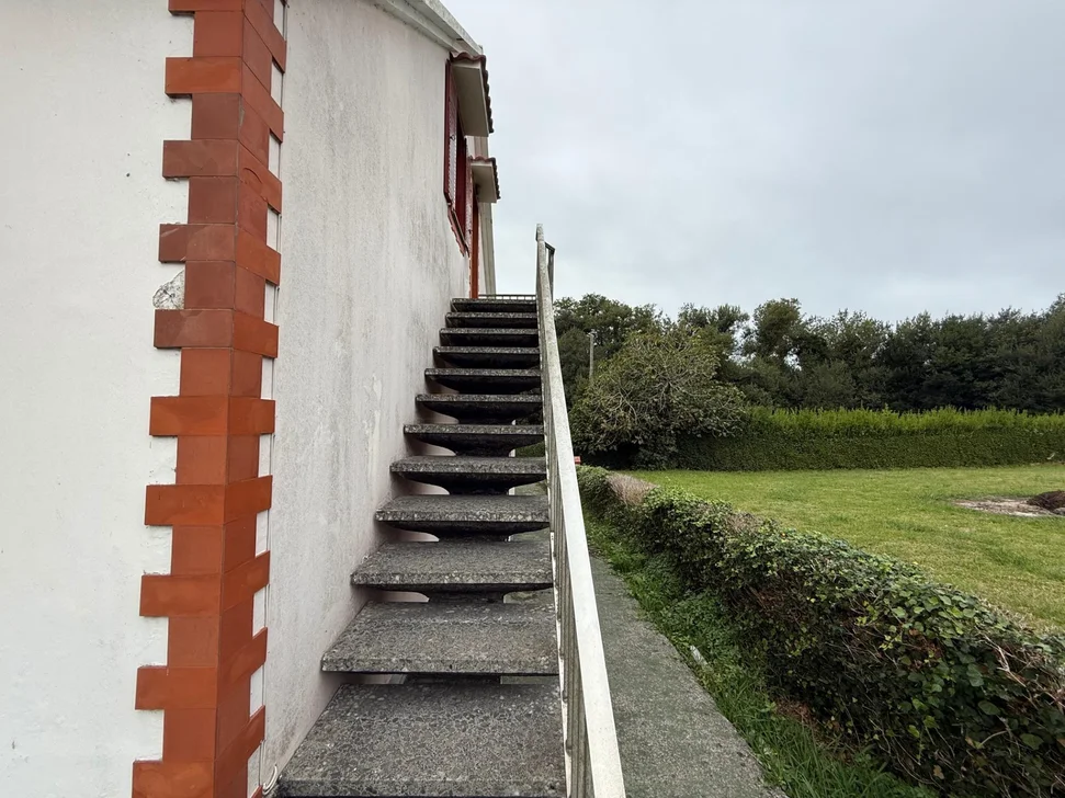 Casa con finca y garaje en Chamorro-Boeiro, Valdoviño.