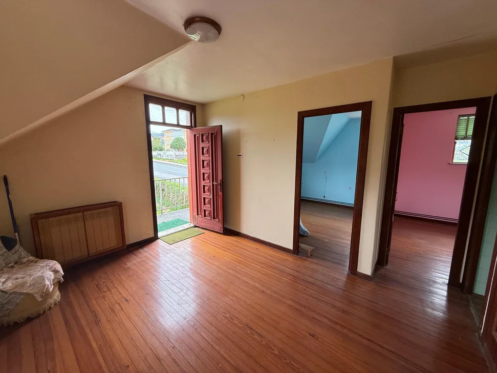 Casa con finca y garaje en Chamorro-Boeiro, Valdoviño.