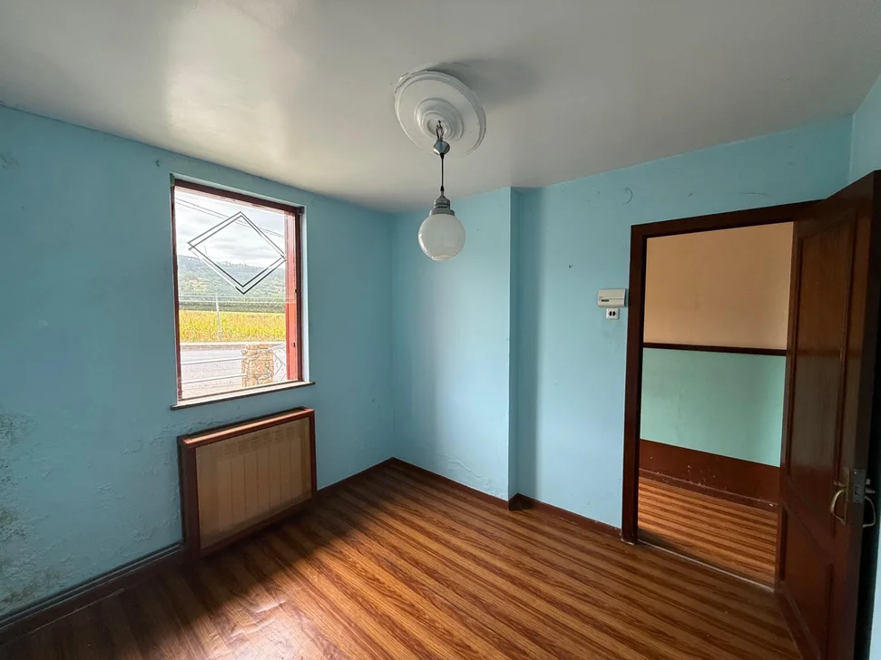 Casa con finca y garaje en Chamorro-Boeiro, Valdoviño.