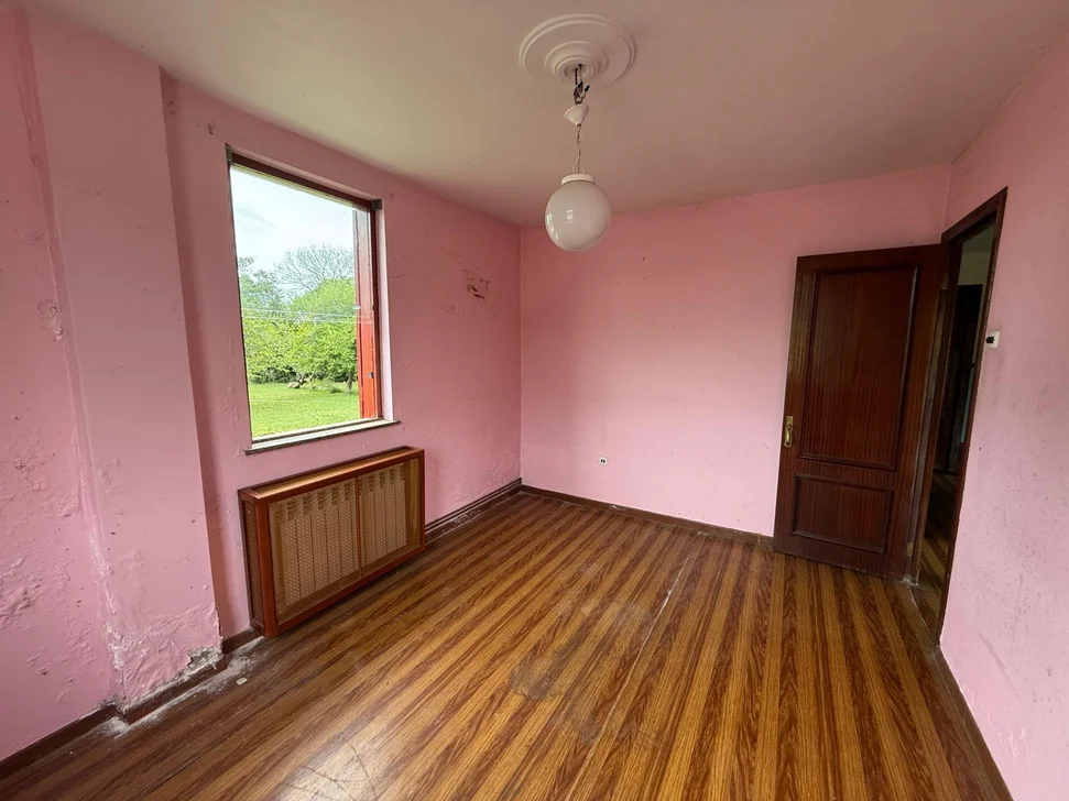 Casa con finca y garaje en Chamorro-Boeiro, Valdoviño.