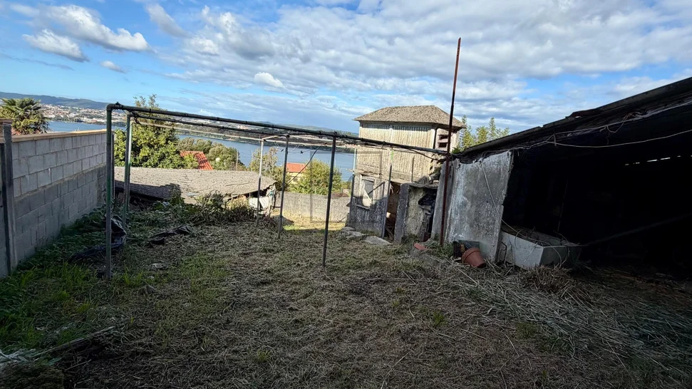 Casa adosada, para reformar en Neda. – foto 35