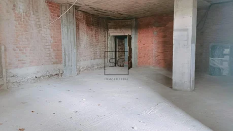 Bajo comercial transformable en viviendas en Ferrol